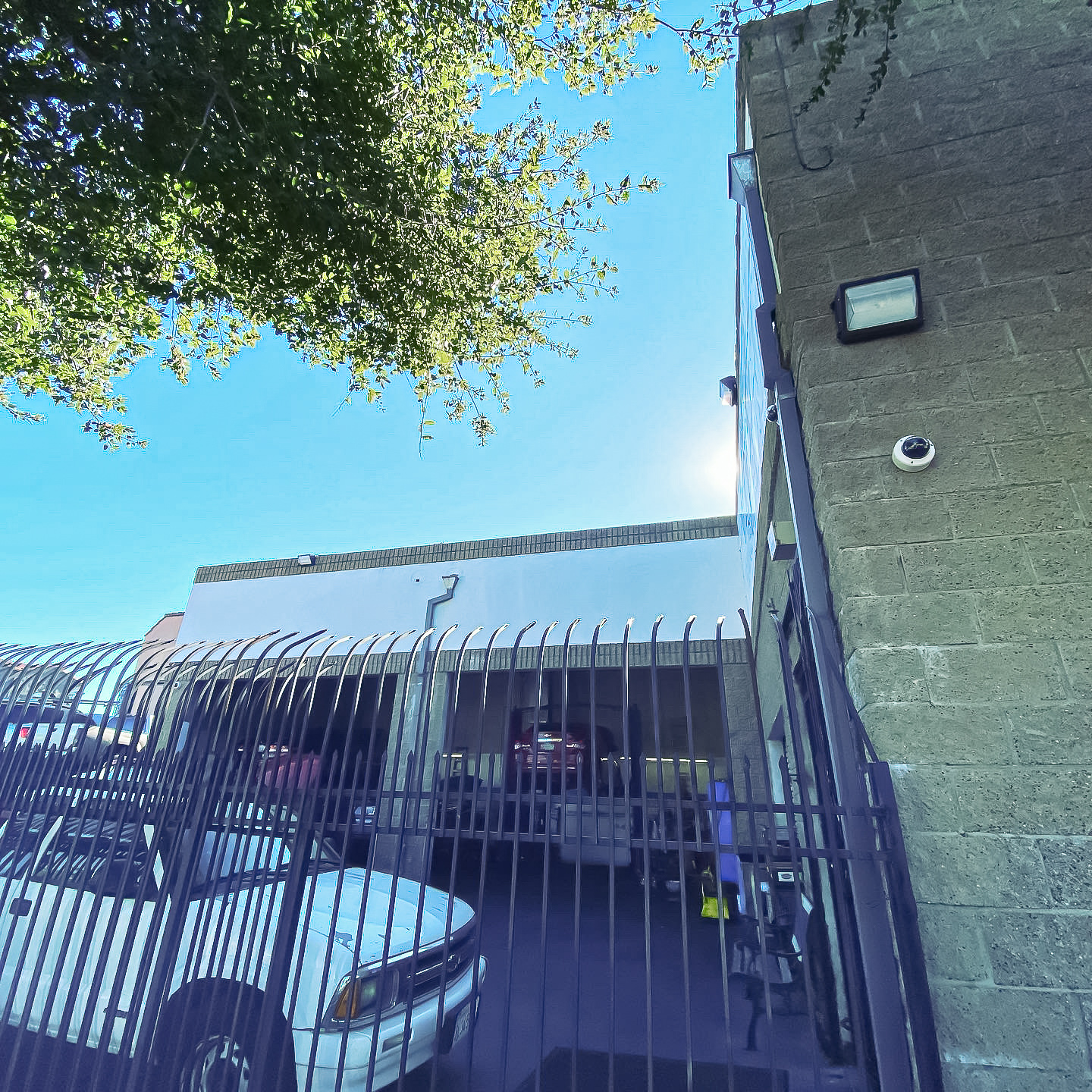 5fe168fd77908761d6dca0d6_Outside Lights01